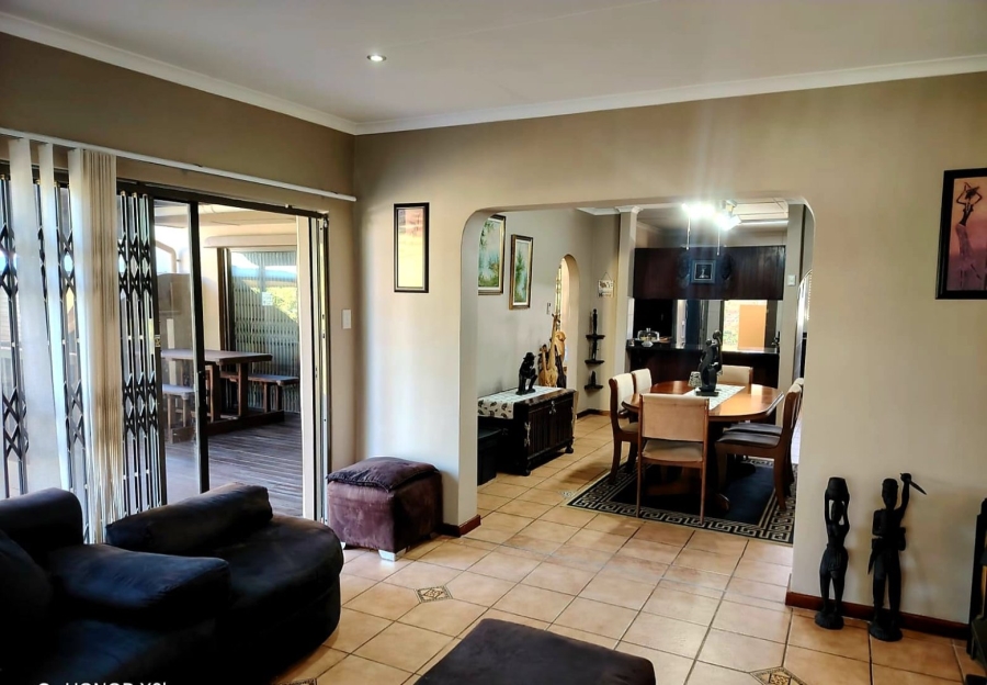 4 Bedroom Property for Sale in Beacon Bay Eastern Cape